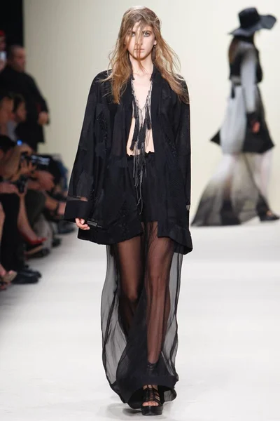 Look 29